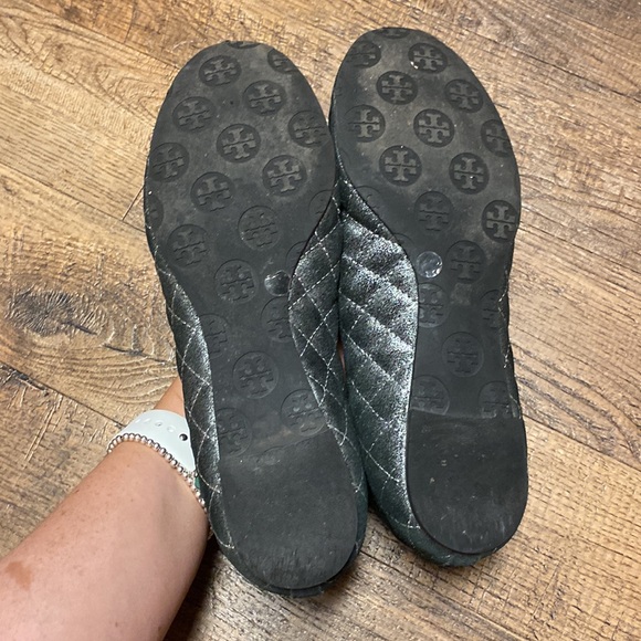 Tory Burch Quinn Ballet Suede Quilted Black + Silver Ballett Flats 8 - Picture 8 of 11